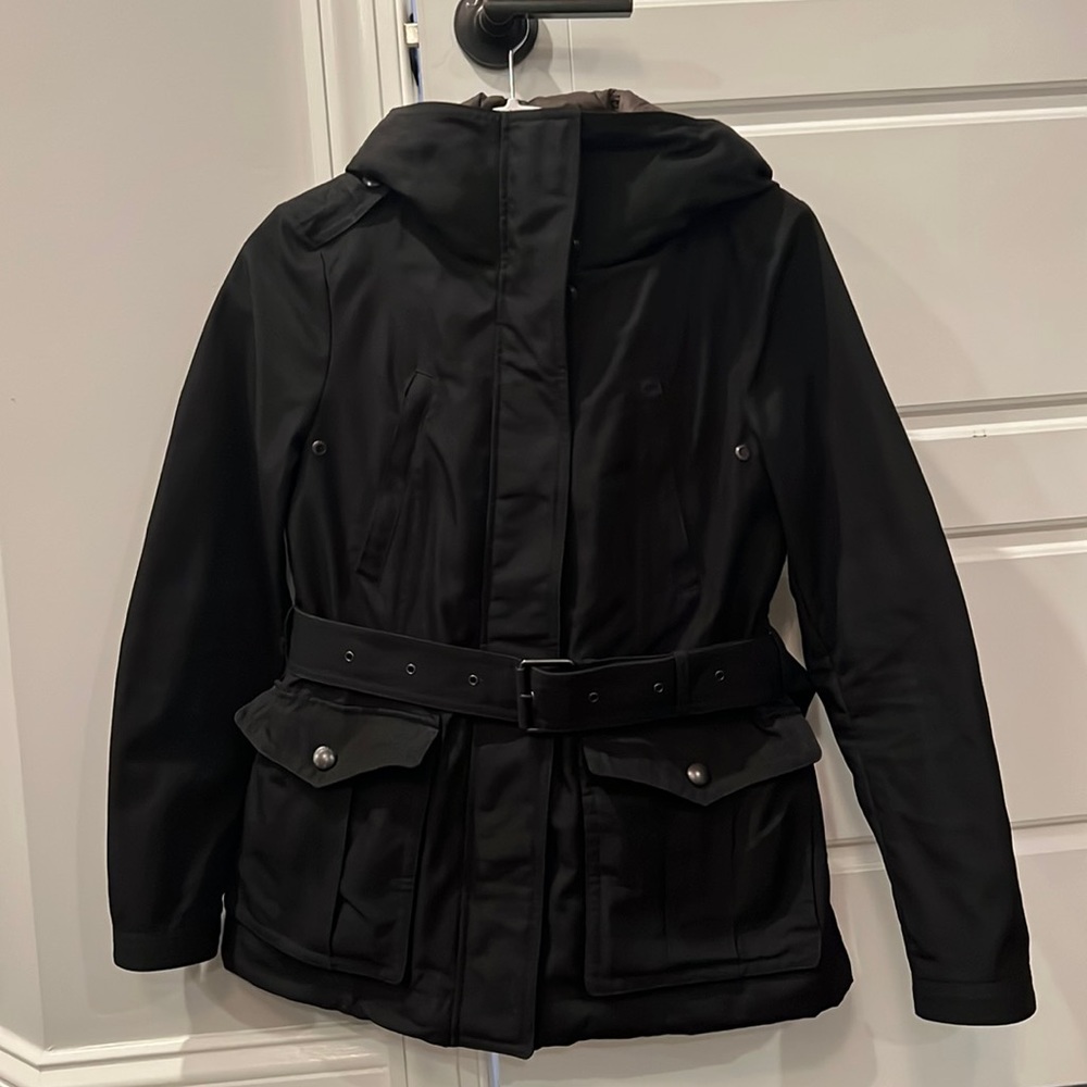 Burberry size 4 Black zip up jacket w/quilted interior zip up detachable vest